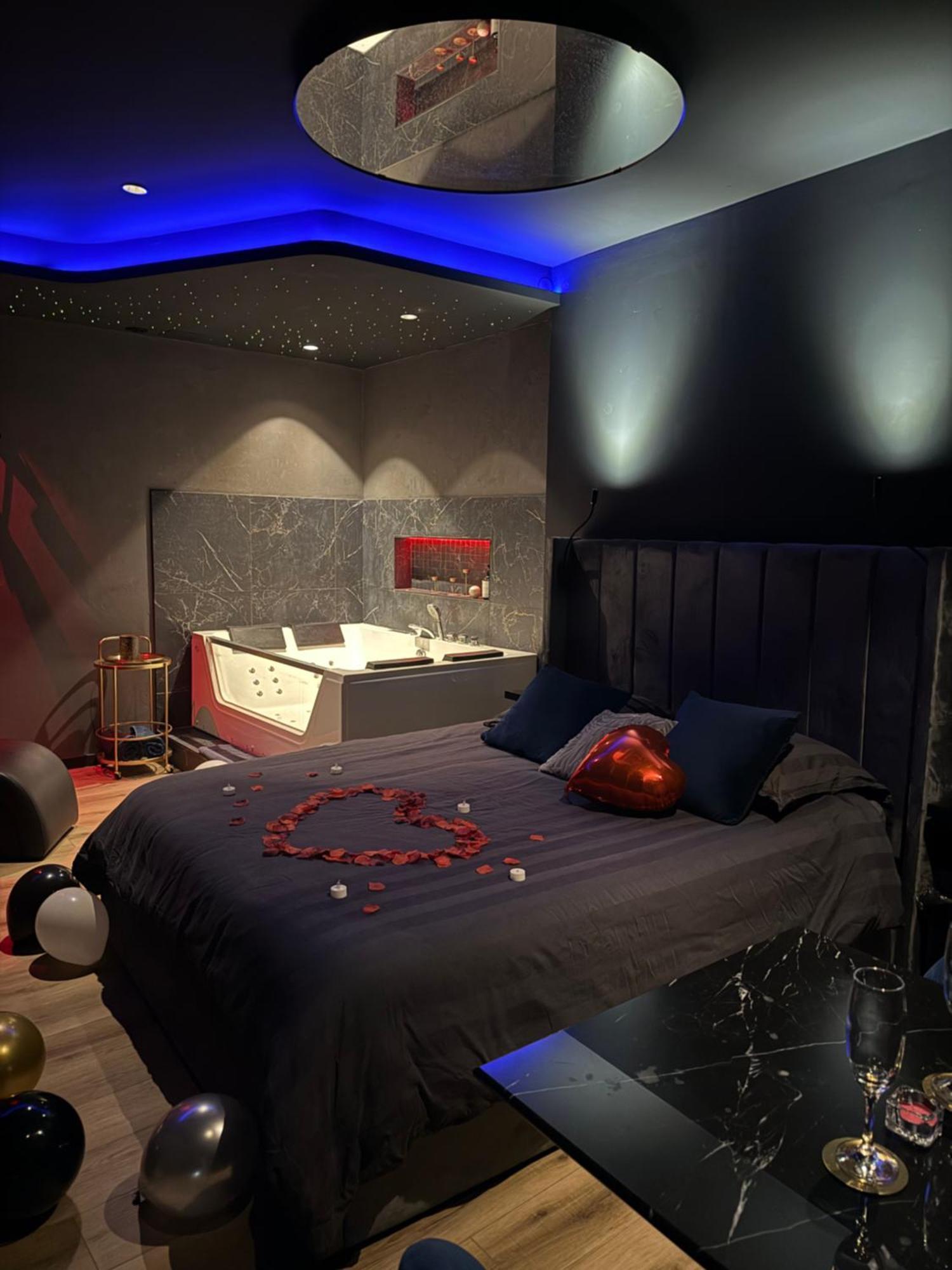 Loveroomxspa Bourg-Saint-Christophe Eksteriør billede