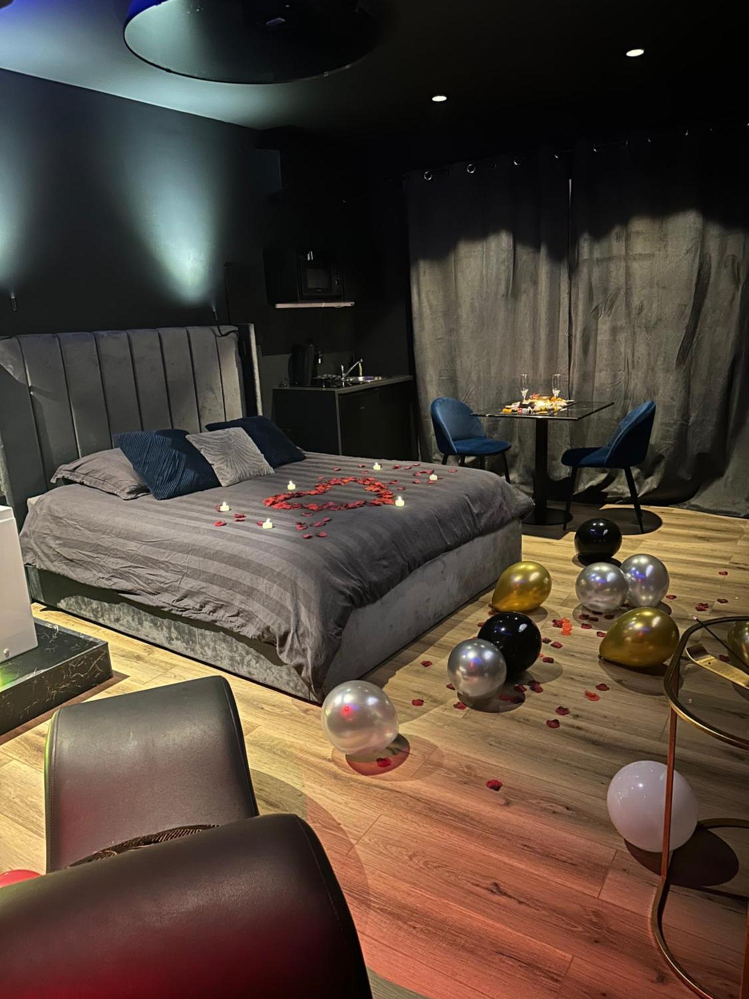 Loveroomxspa Bourg-Saint-Christophe Eksteriør billede