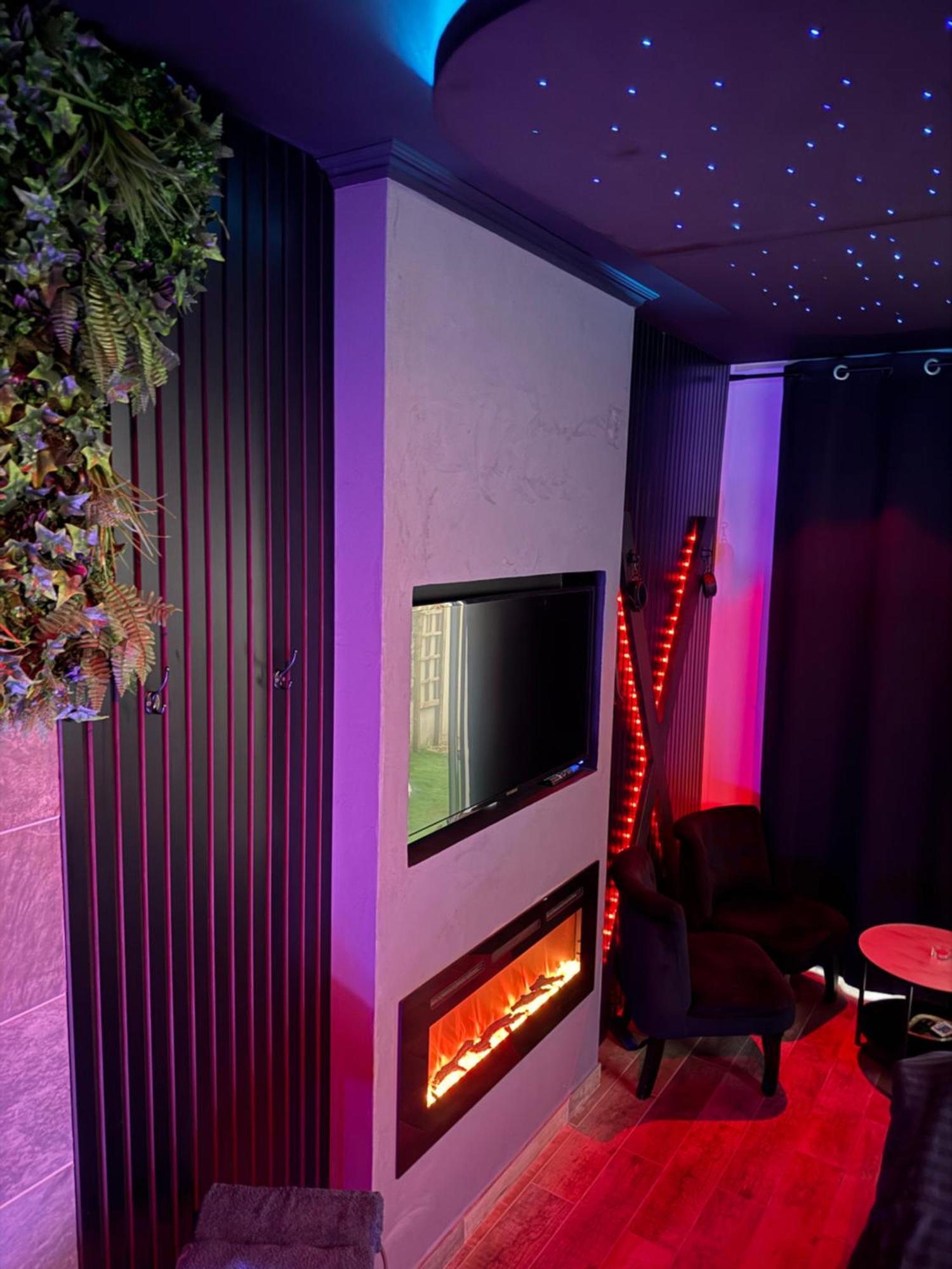 Loveroomxspa Bourg-Saint-Christophe Eksteriør billede
